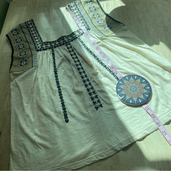 LUCKY BRAND Embroidered Sleeveless Pullover Peasant Cream Knit Loose Top! Small - Picture 10 of 11
